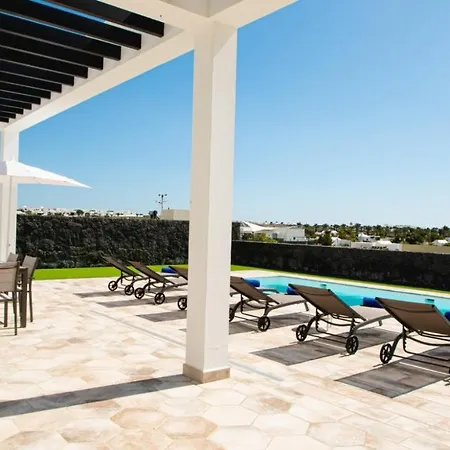 Villas Castillo Del Aguila *